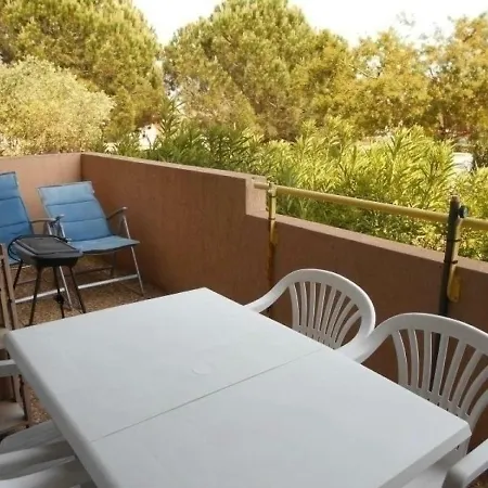 Les Jardins Du Roy Apartment *